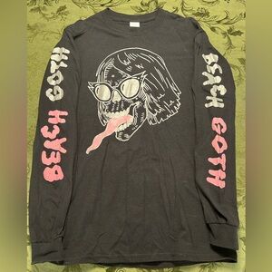 Long sleeve size small